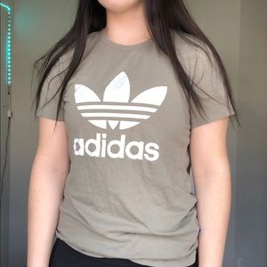 Adidas T-Shirt